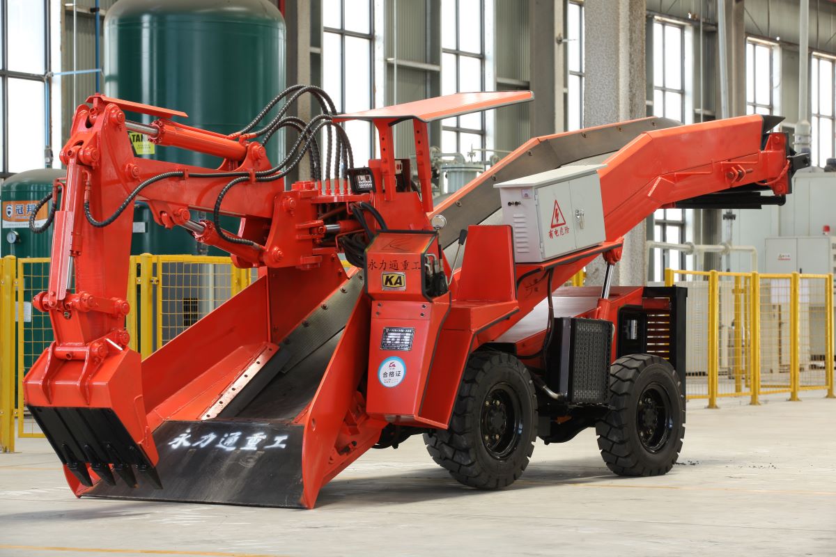 輪胎式扒渣機(jī)機(jī)動(dòng)靈活，永力通這款轉(zhuǎn)場(chǎng)超快