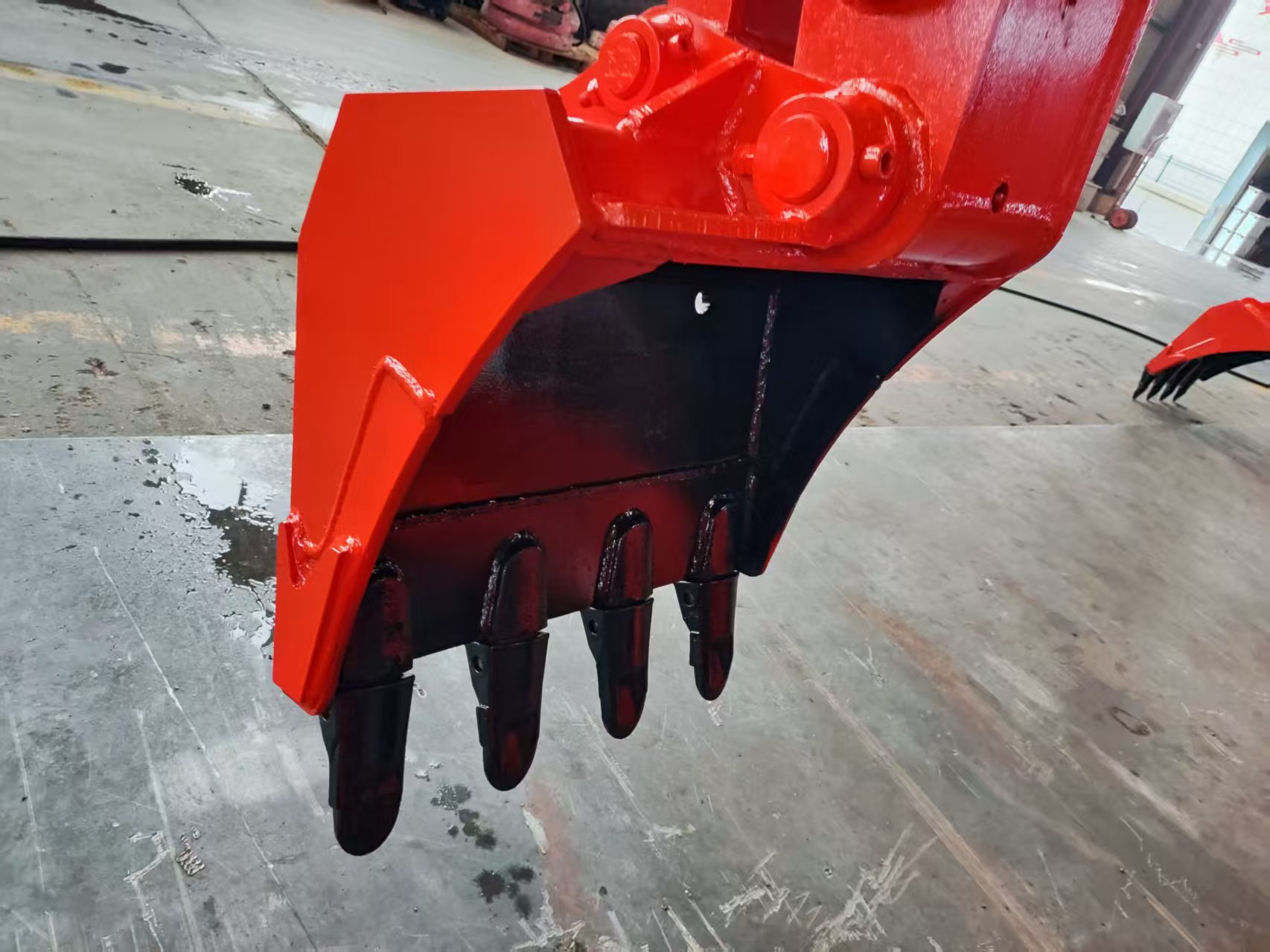 永力通履帶式扒渣機，爬坡過坎不費力